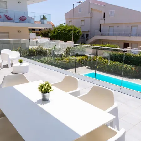 Edilia Vacanze - Luxury Exclusive Pool Apartment